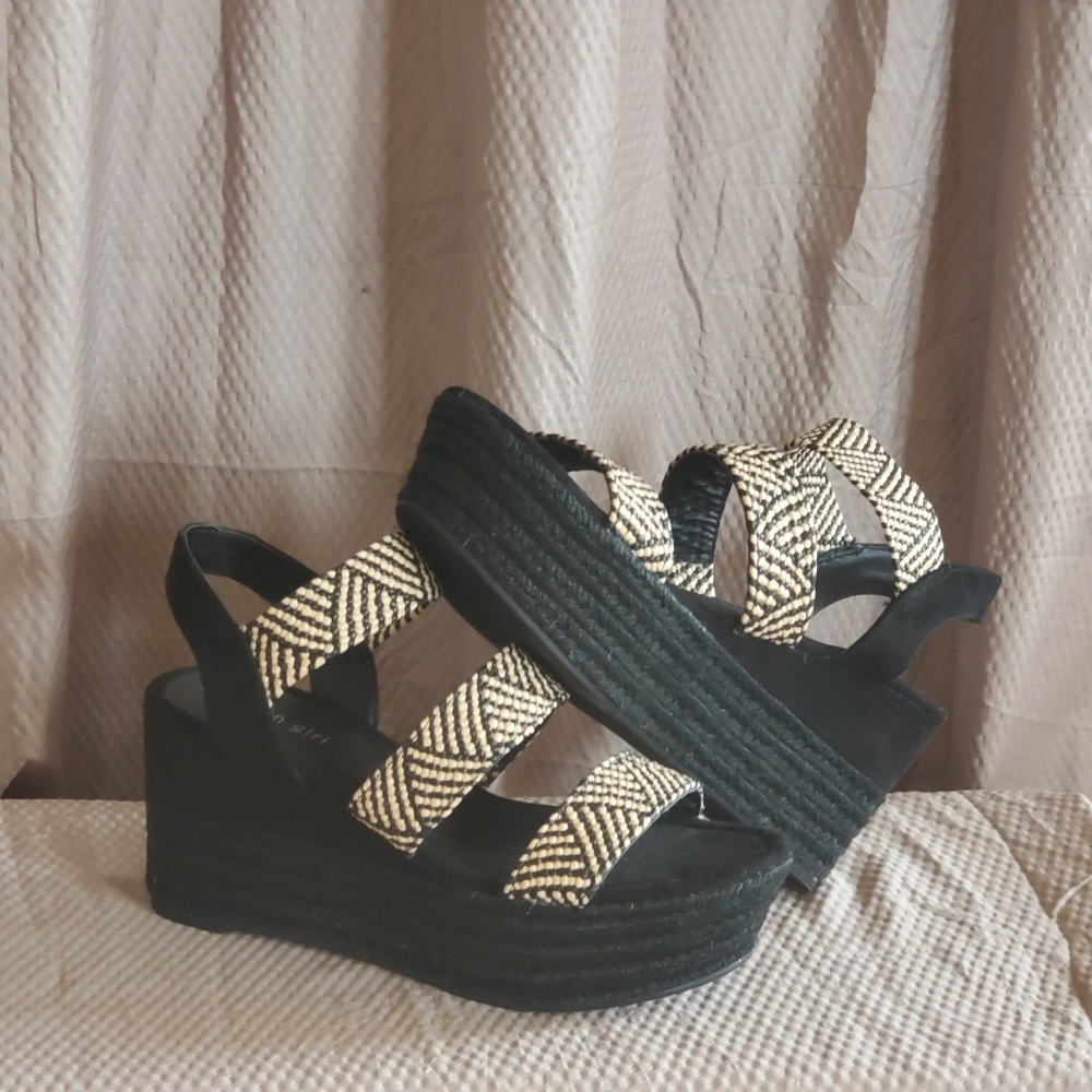 Steve Madden ☆ Madden Girl Wedges ☆ 8/9